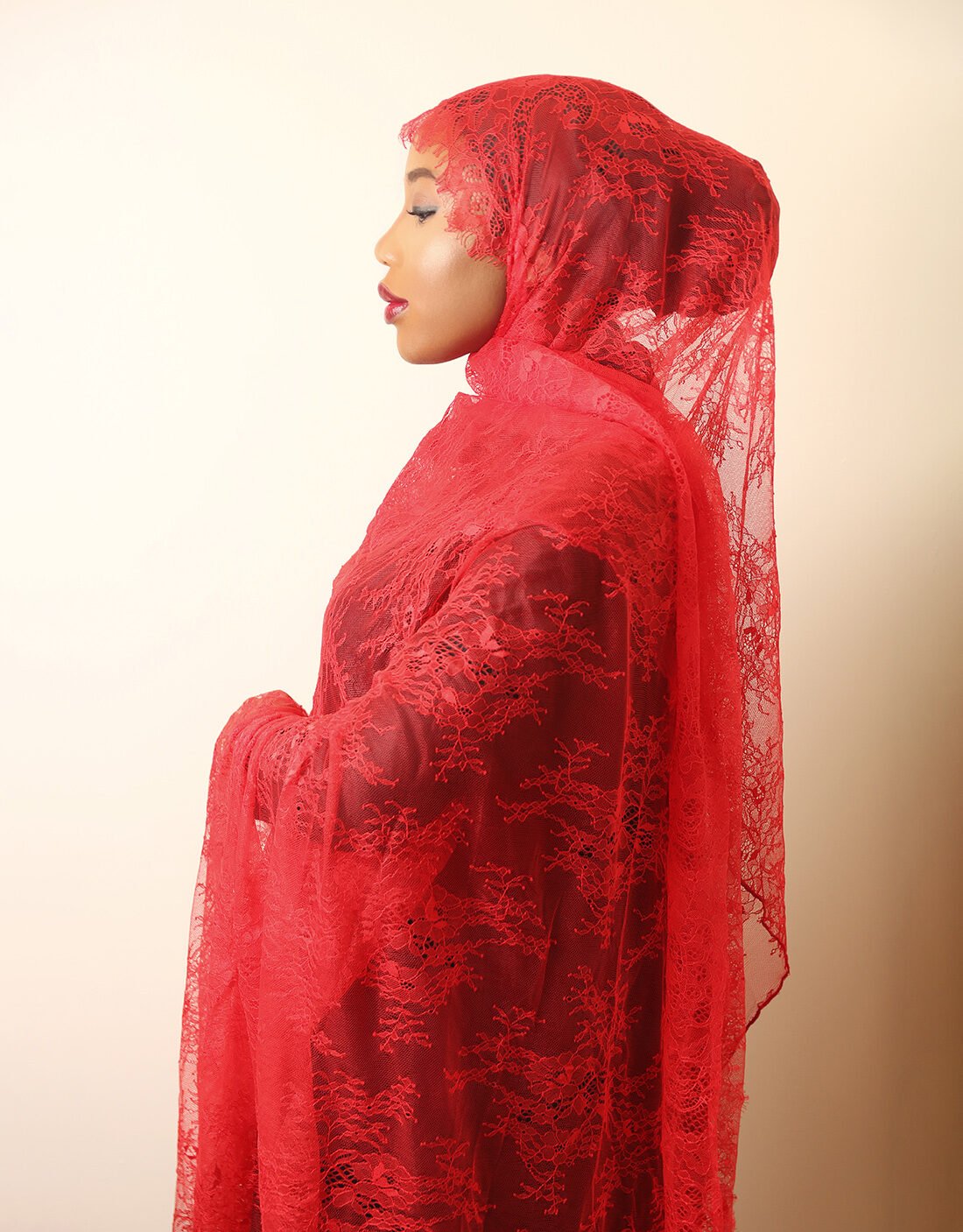 Rahila Red Chantilly Lace Mayafi