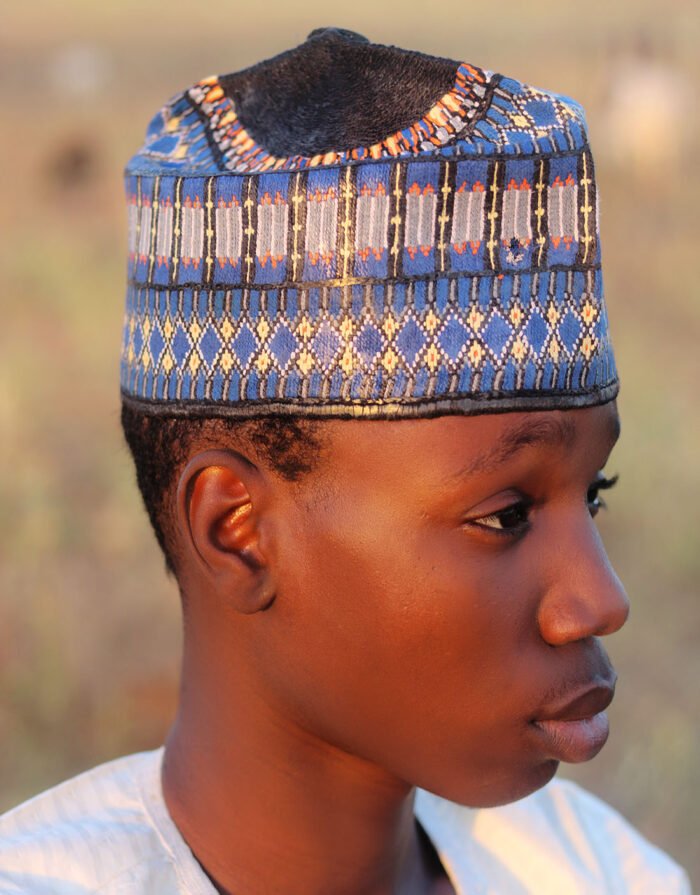 (Size: 22") Ahmed Blue Hula - Image 2