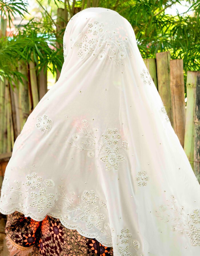 Zuriatou White Mayafi - Image 10