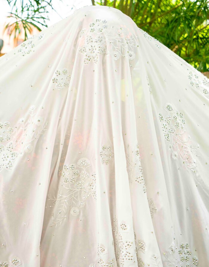 Zuriatou White Mayafi - Image 9