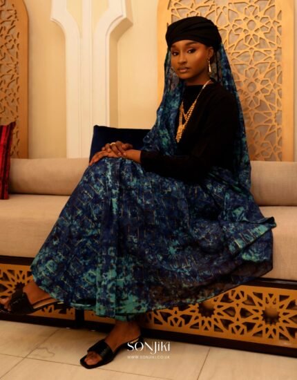 Model wearing the Sonjiki - MAIMOUNA BLUE MELHFA