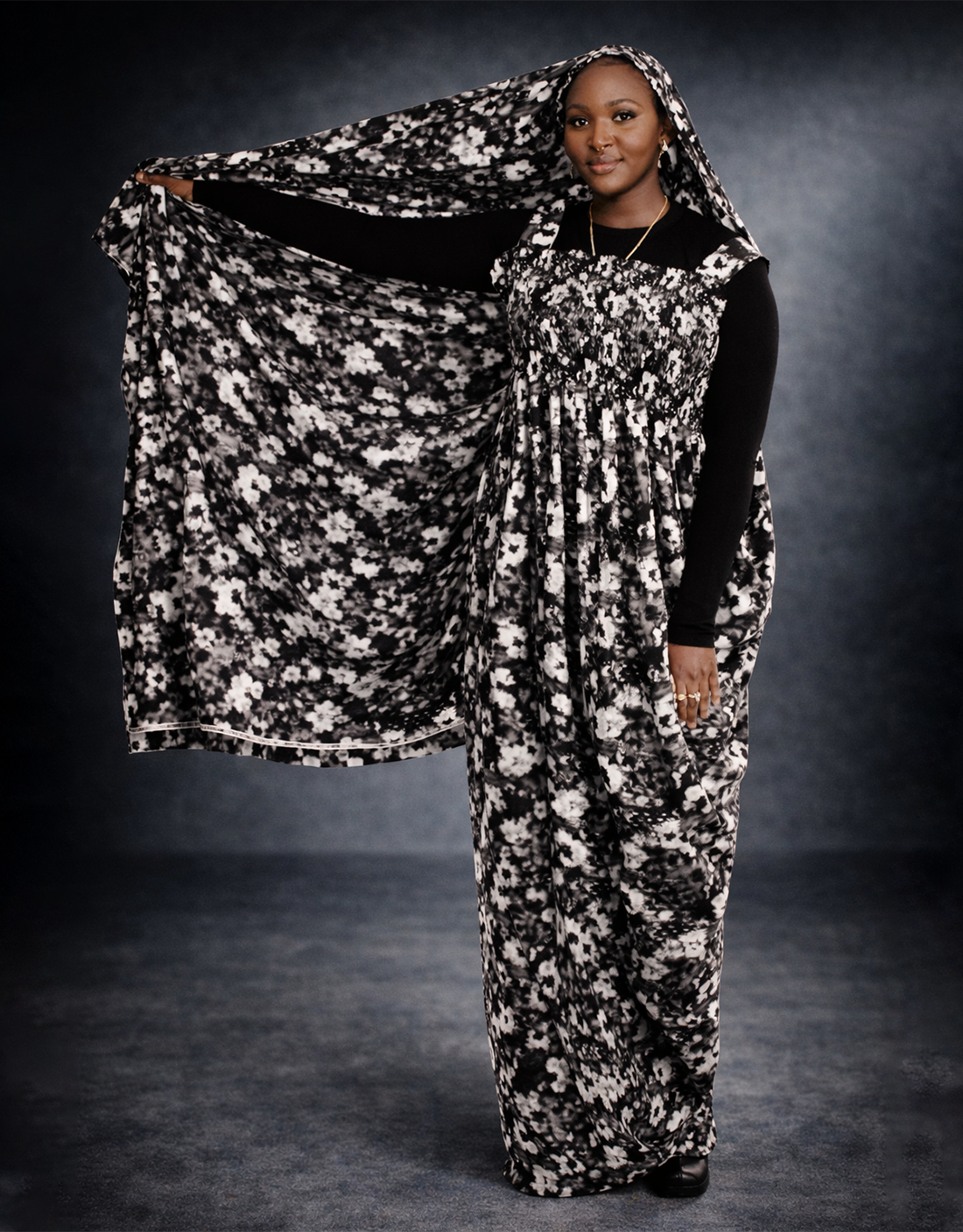 Sokhna Black & Ivory Sleeveless Melhfa Dress